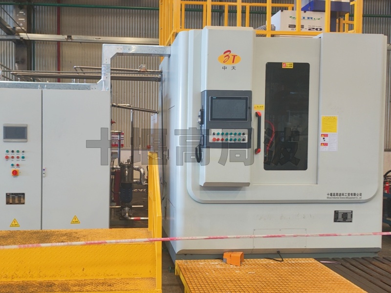 支重輪、托鏈輪淬火機床